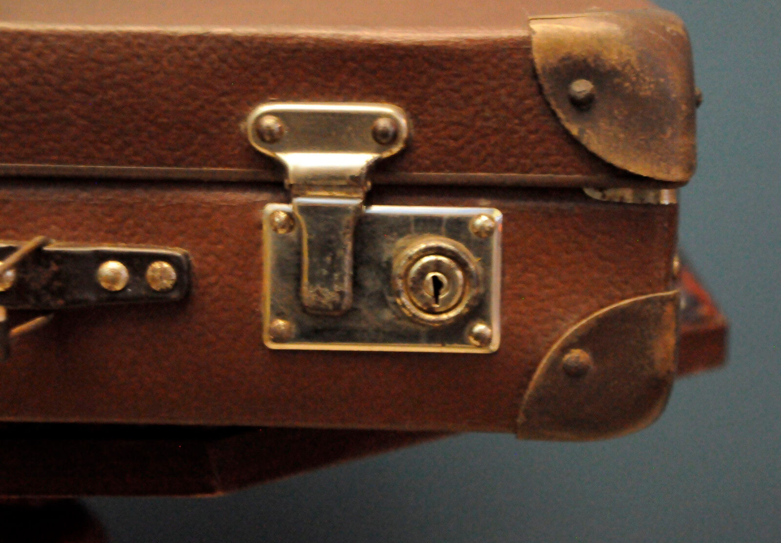 Retro suitcase 60s 70s vintage