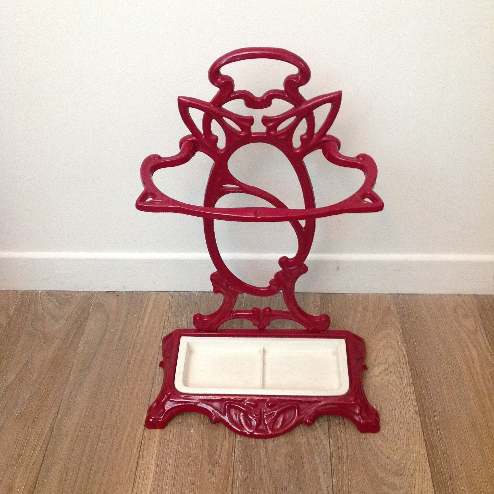 Castirone umbrella holder in enamelled cast iron