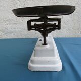 White enamelled cast-iron roberval balance