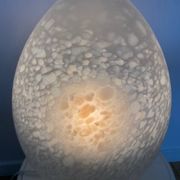 Lampe opaline oeuf era Ben Swildens