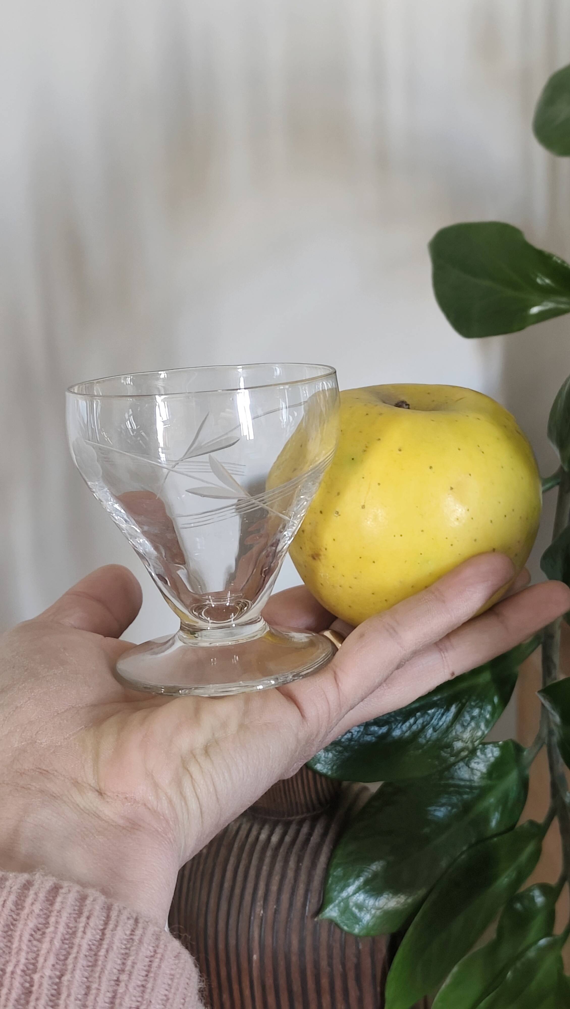 Art Deco glassware service, 21 pieces.