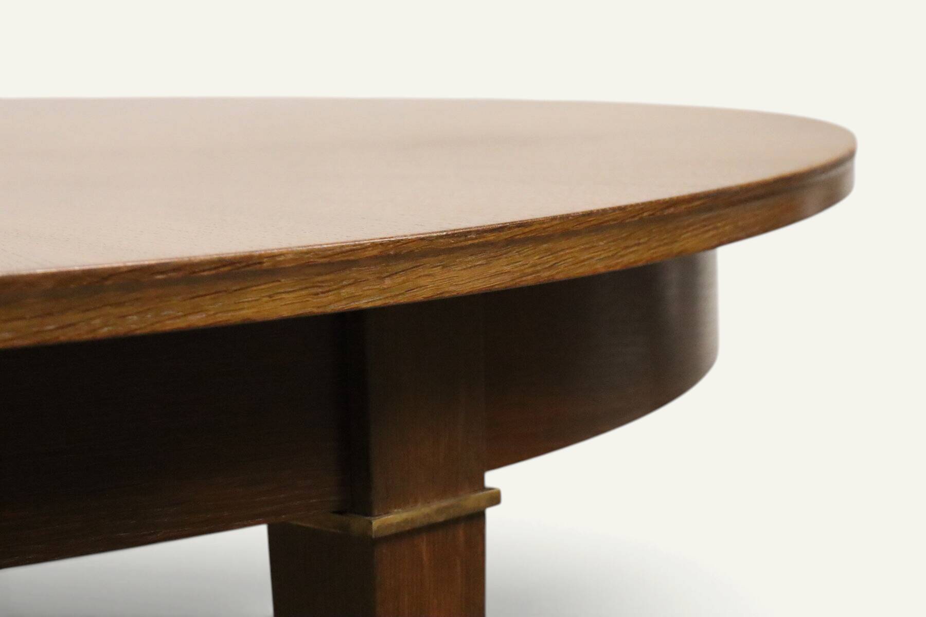 Dining table in mahogany, Neo-Classical style, Art Deco period, 1940.