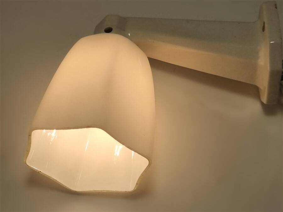 Art Deco wall light