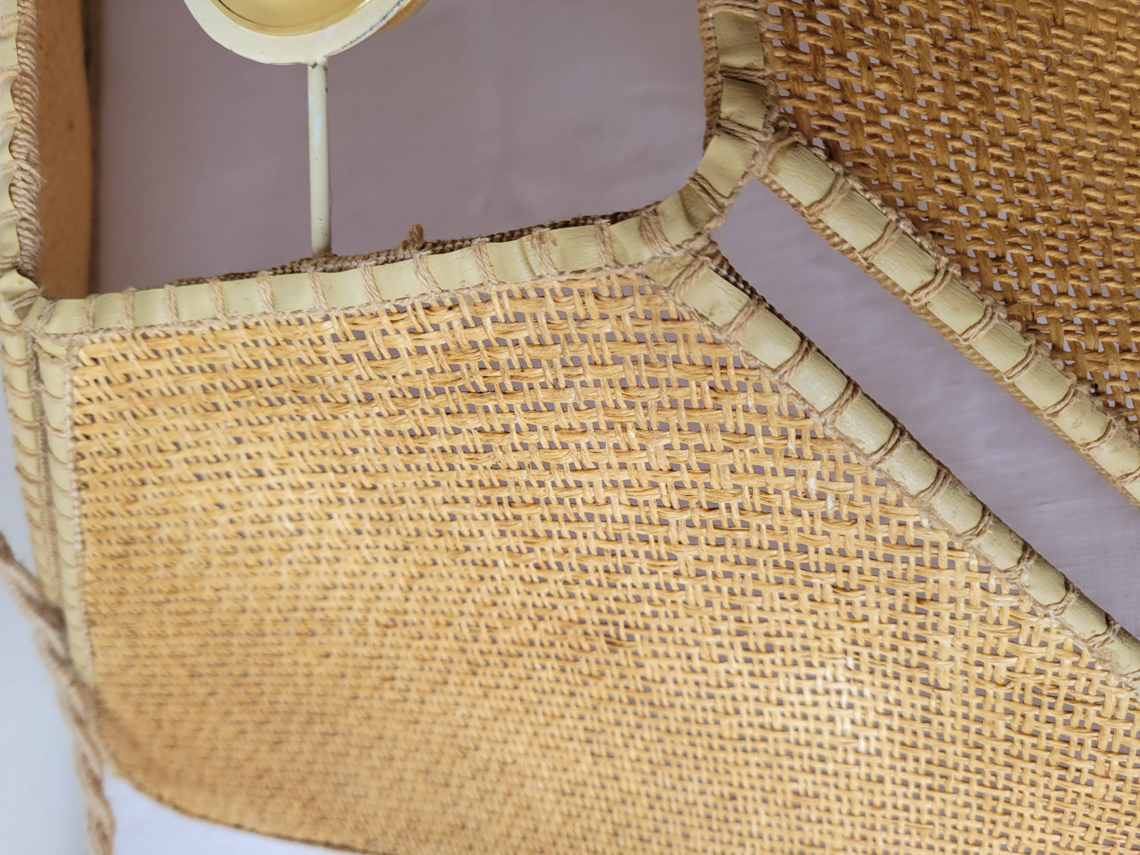 Rabane and leather suspension