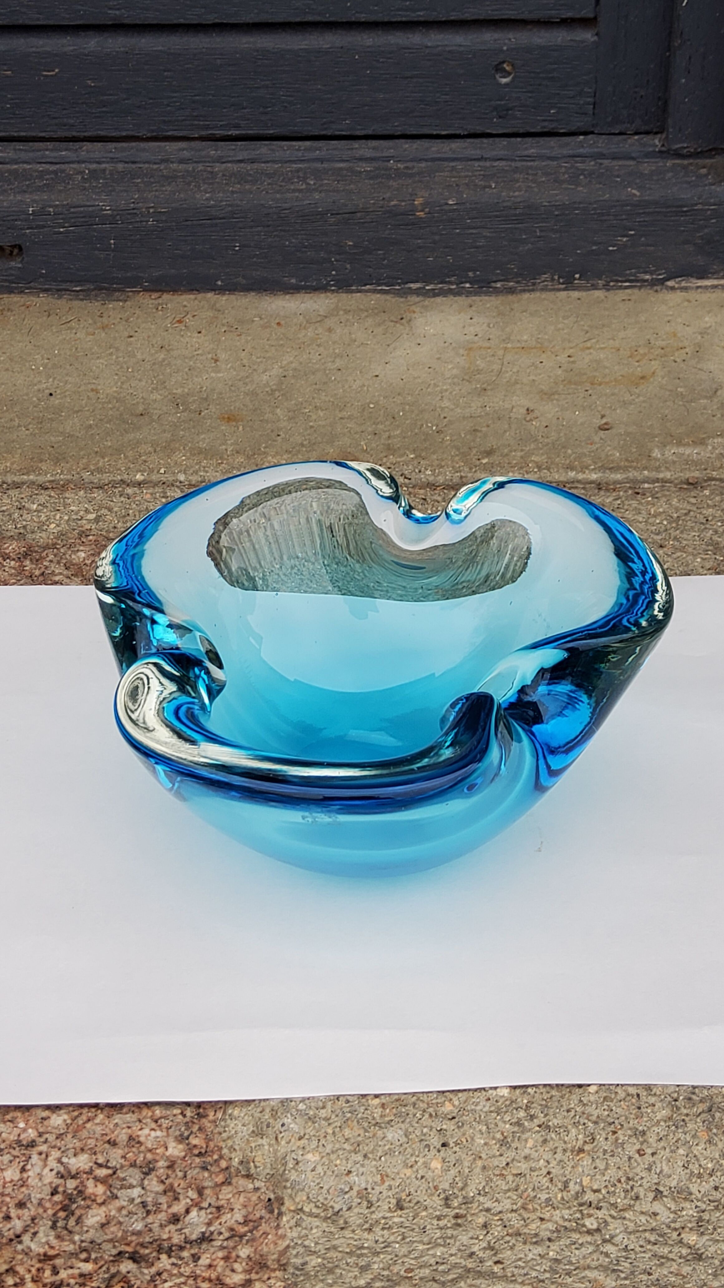 Cendrier en verre de murano de couleur bleue des années 50