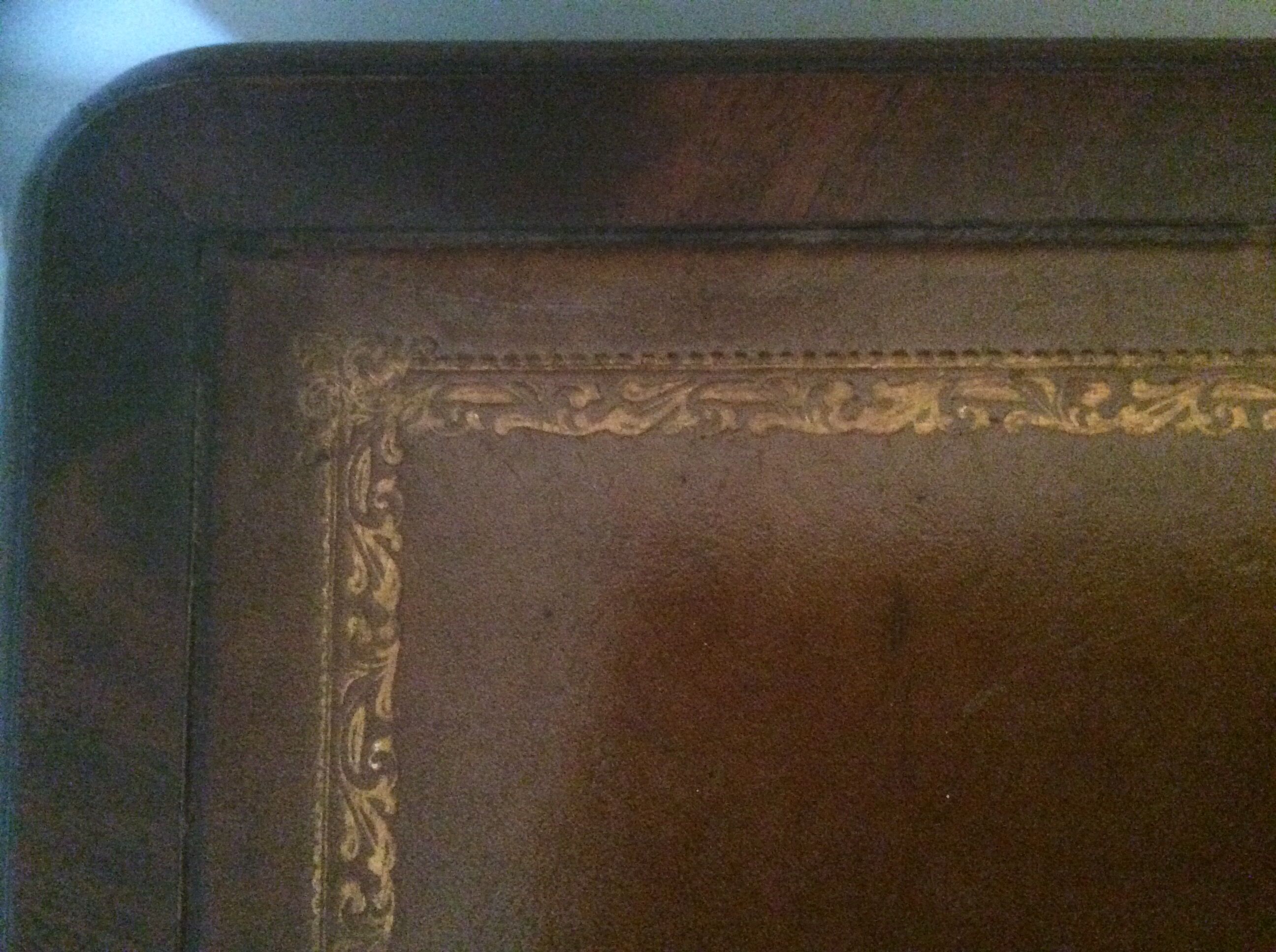 Table basse en acajou et cuir