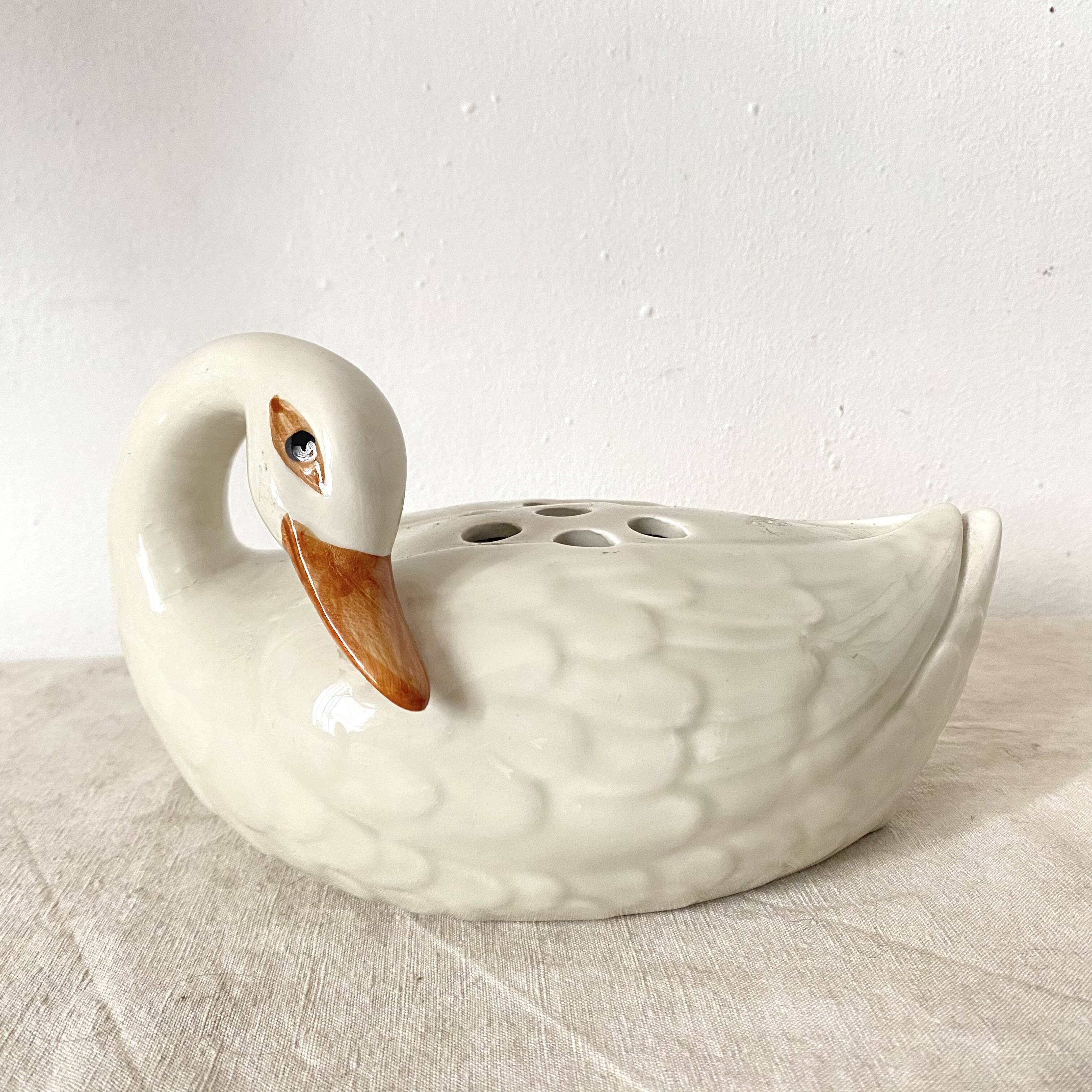 Ceramic duck spades flower