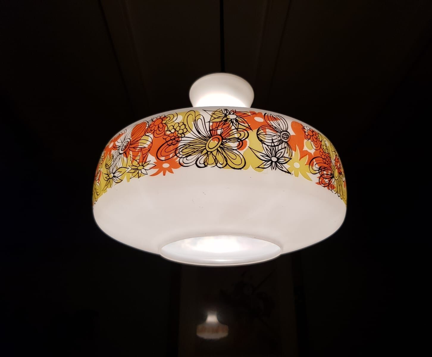 Retro flowerprinted pendant light, '70s
