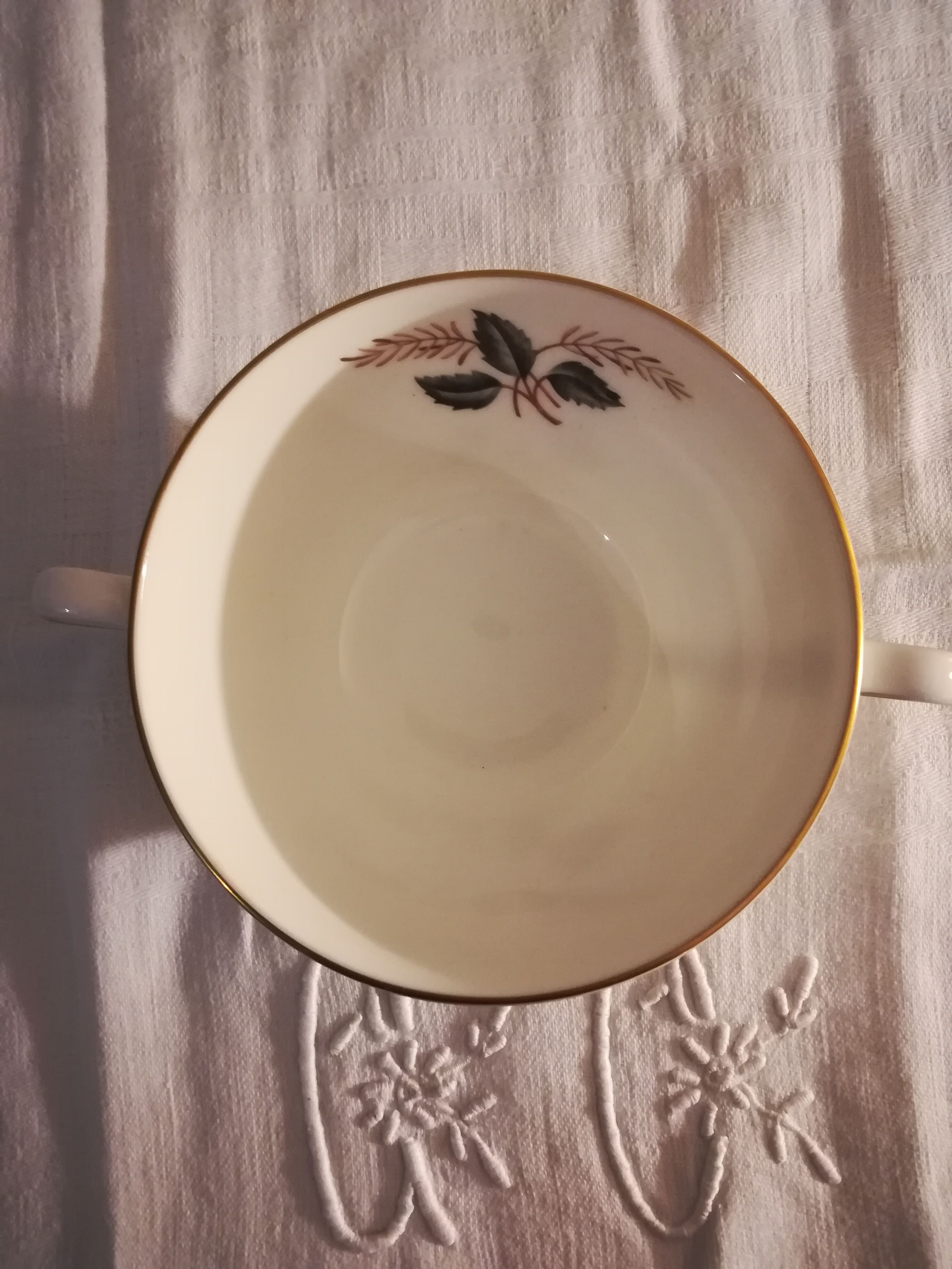 Serving to consume wedgwood bone china - yellow rose - 6 cups with under cups