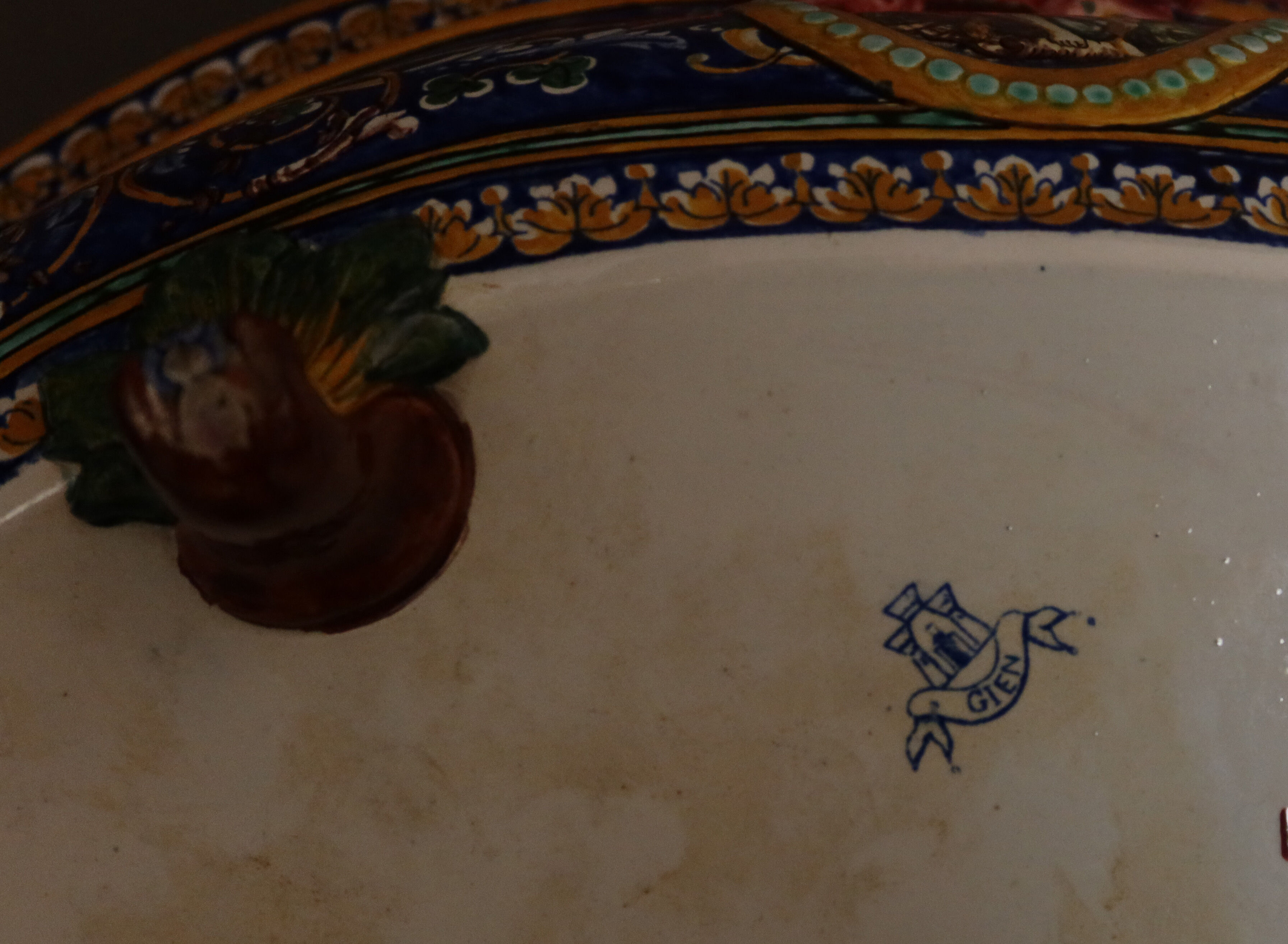 jardinière en faience de Gien
