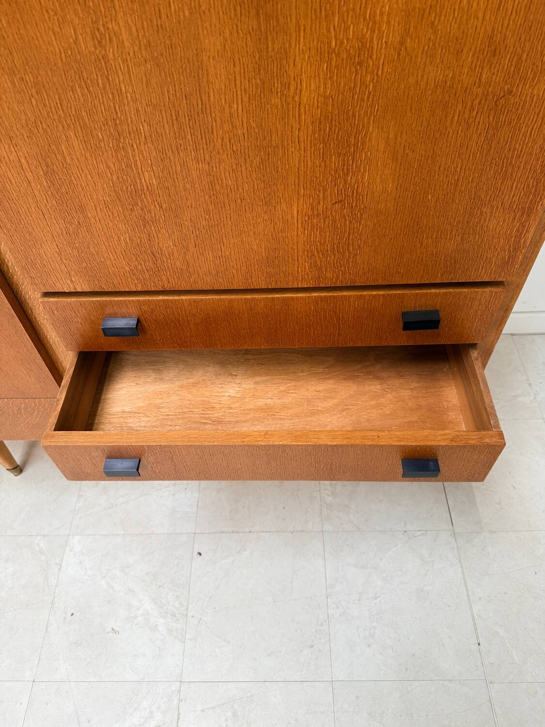 Vintage 50s wardrobe