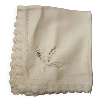 Set of rectangular tablecloth and napkins with lace pattern