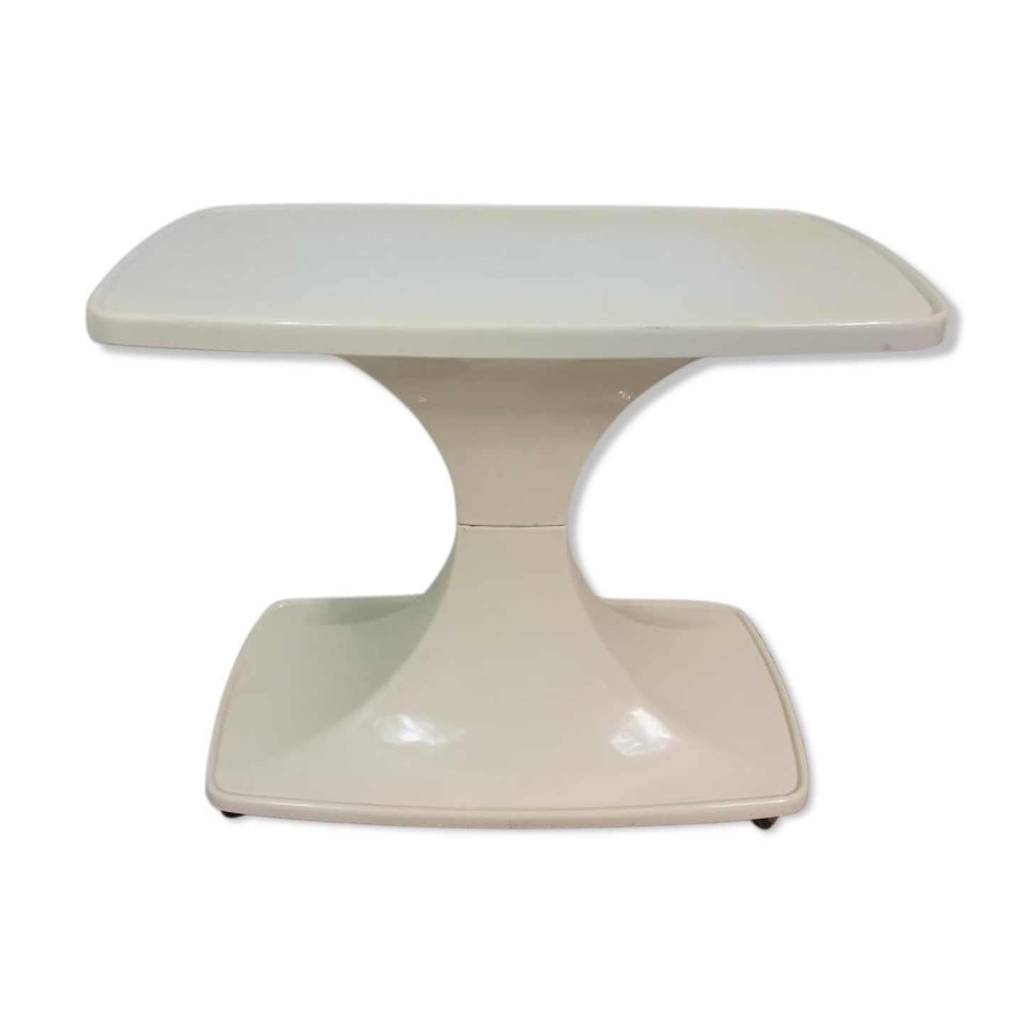 Table of the 70s by Flair