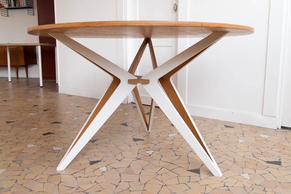Tripod round dining table