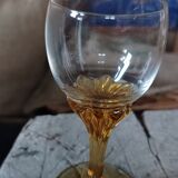 Ensemble ancien de six verres à liqueur et carafe