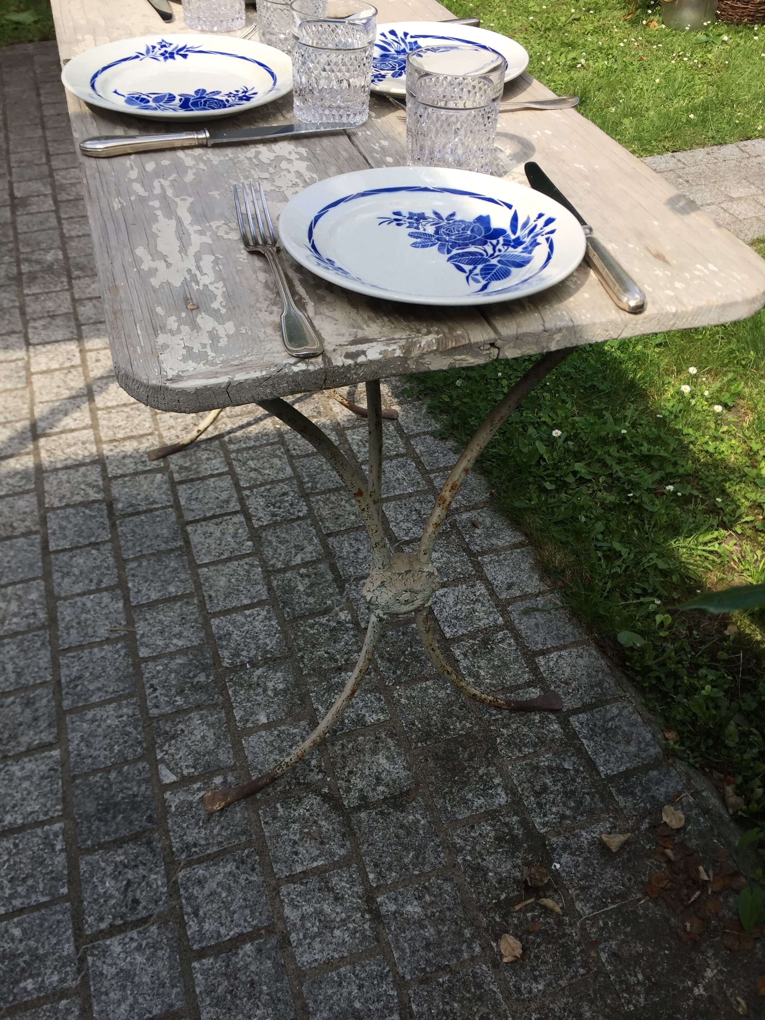 Dining garden of wood and wrought iron early twentieth