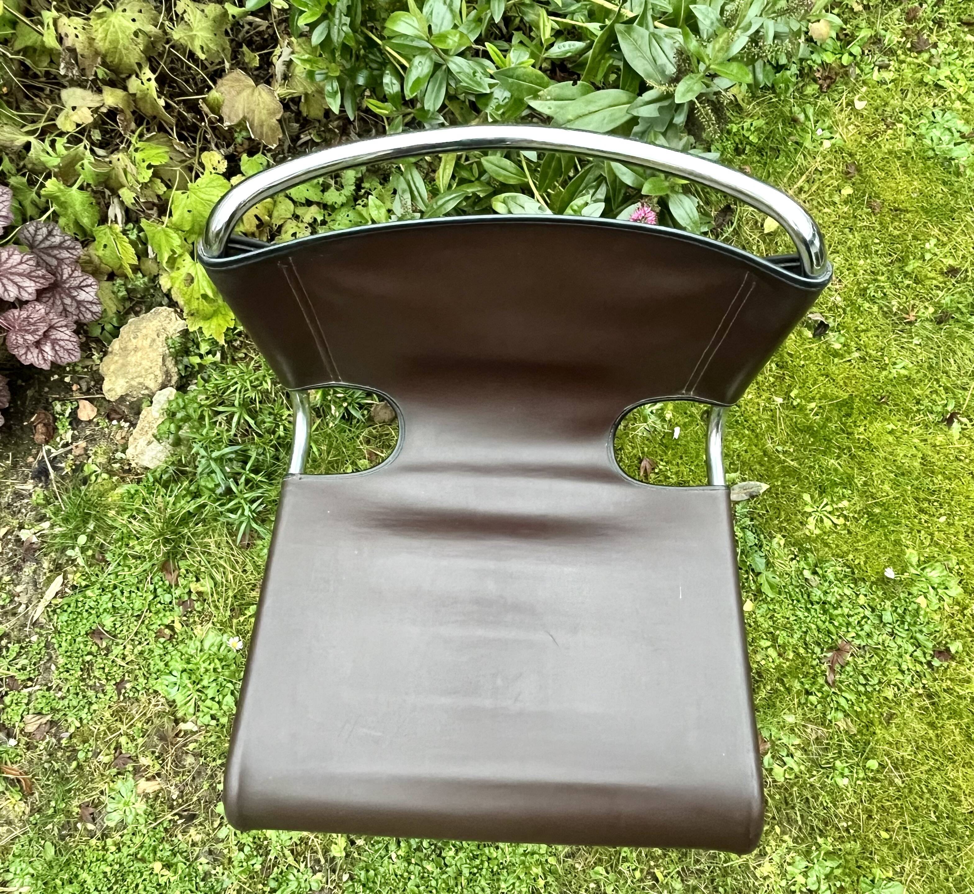 Leather designer chair - Biscia model - Pascal Mourgue