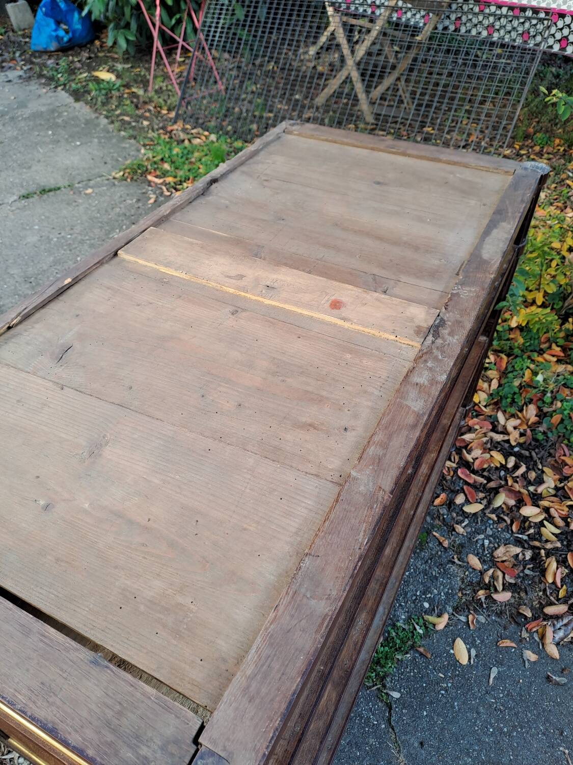 Louis XVI chest of drawers, mahogany, late 18th century, early 19th century