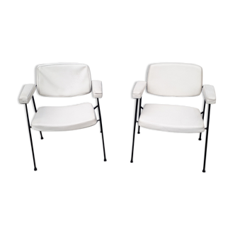 Pair of armchairs CM 197 by Pierre Paulin edited by Thonet in 1950