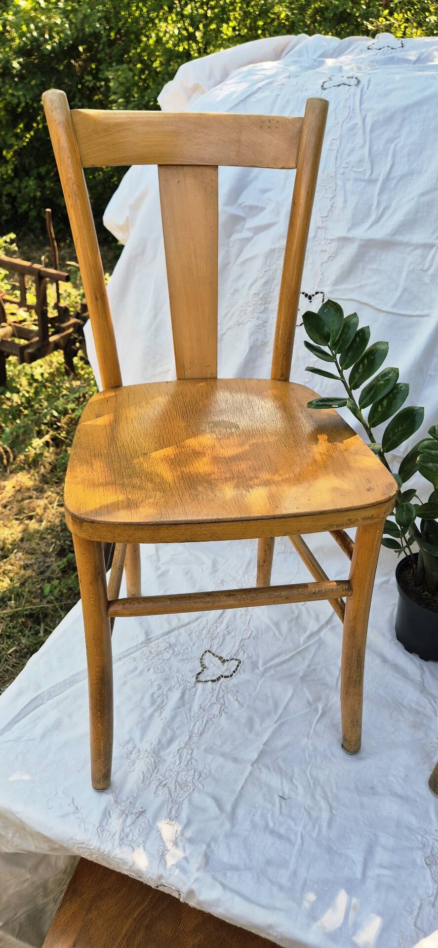 4 vintage bistro chairs from the 1950s in raw wood