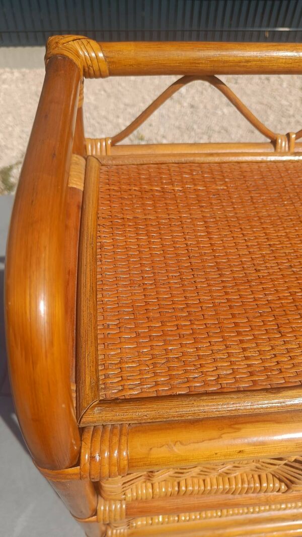 Commode chiffonnier en rotin