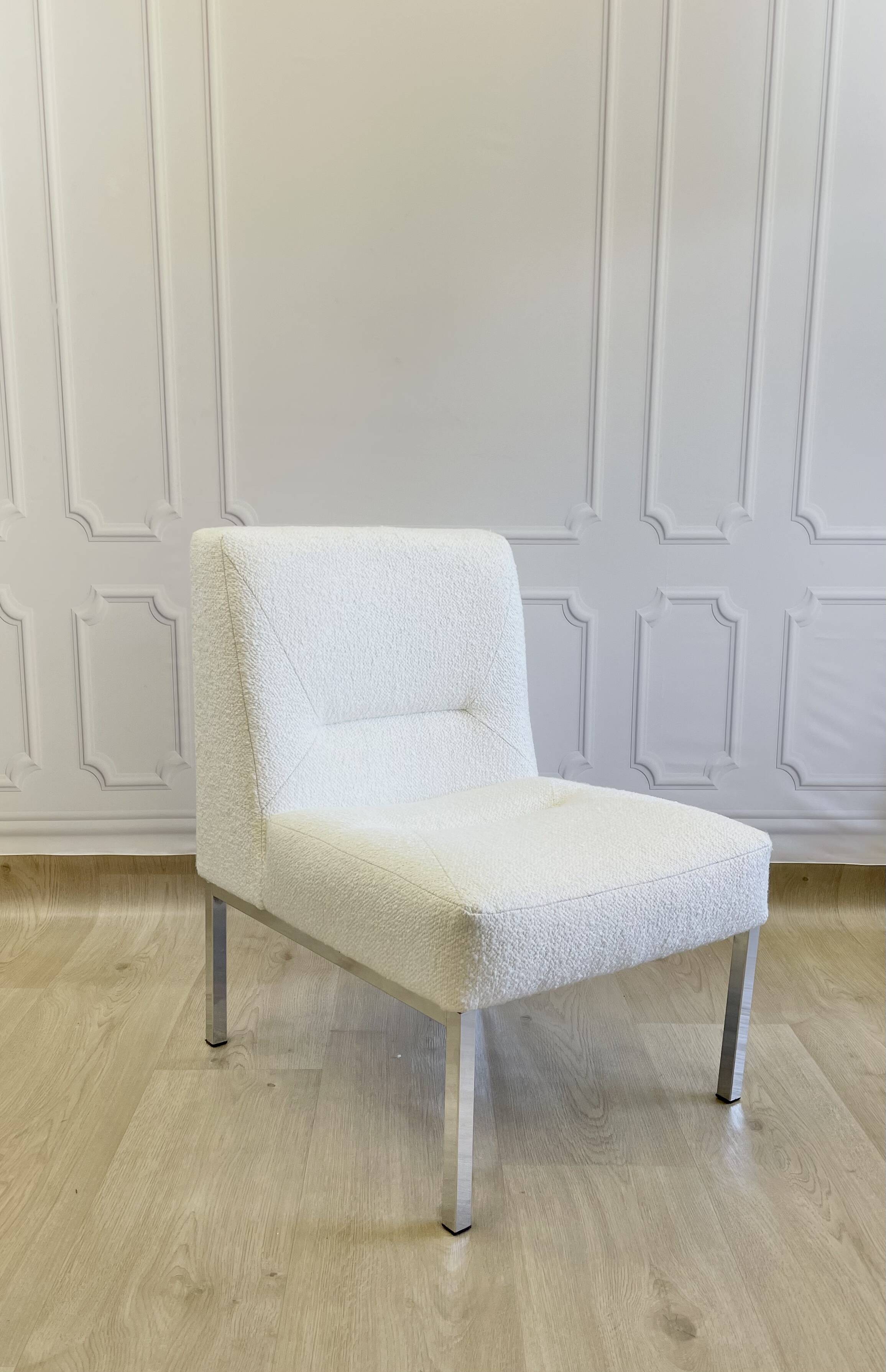 Paire de chauffeuses vintage bouclette blanche – design années 70
