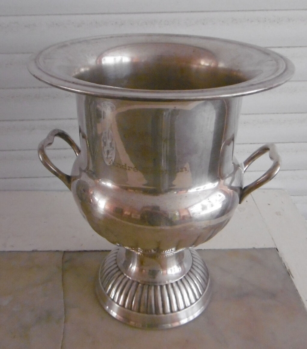 Medicis style champagne bucket in silver metal