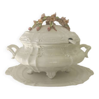 Italian porcelain and slip soup tureen with spoon and presentation dish