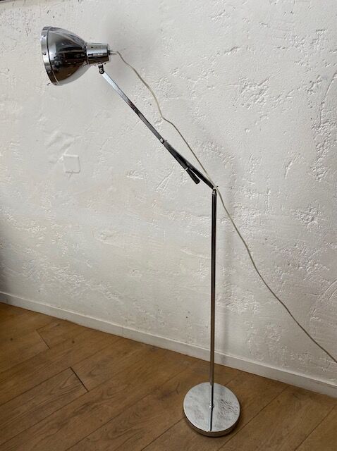 Floor lamp