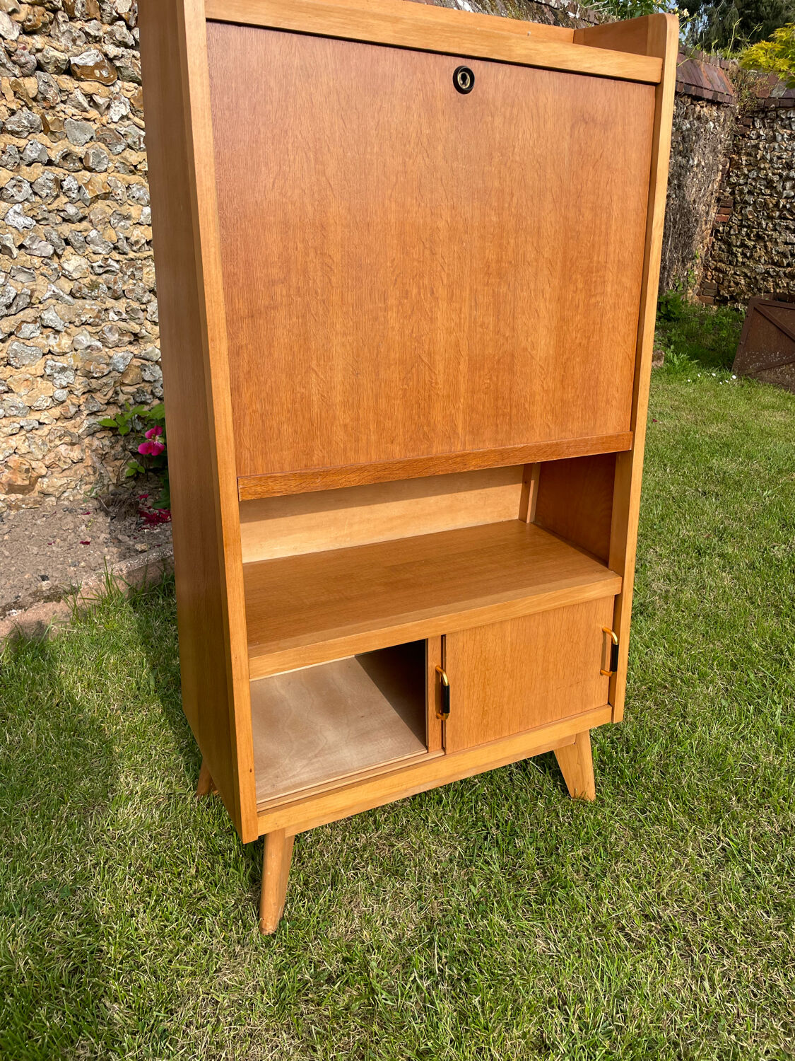 Secrétaire vintage 1950 profil aileron