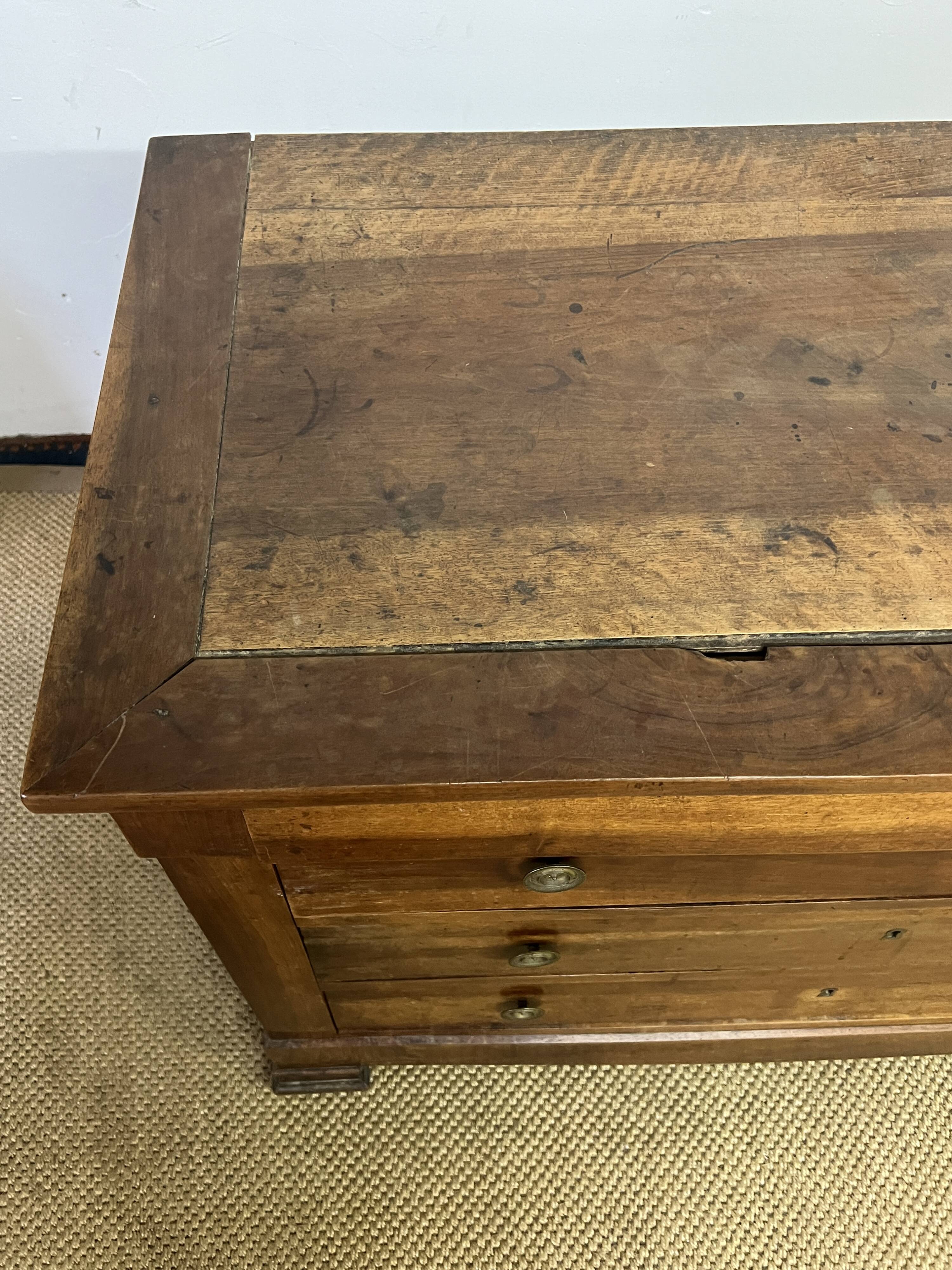 Commode en bois Louis Philippe du 19è siècle