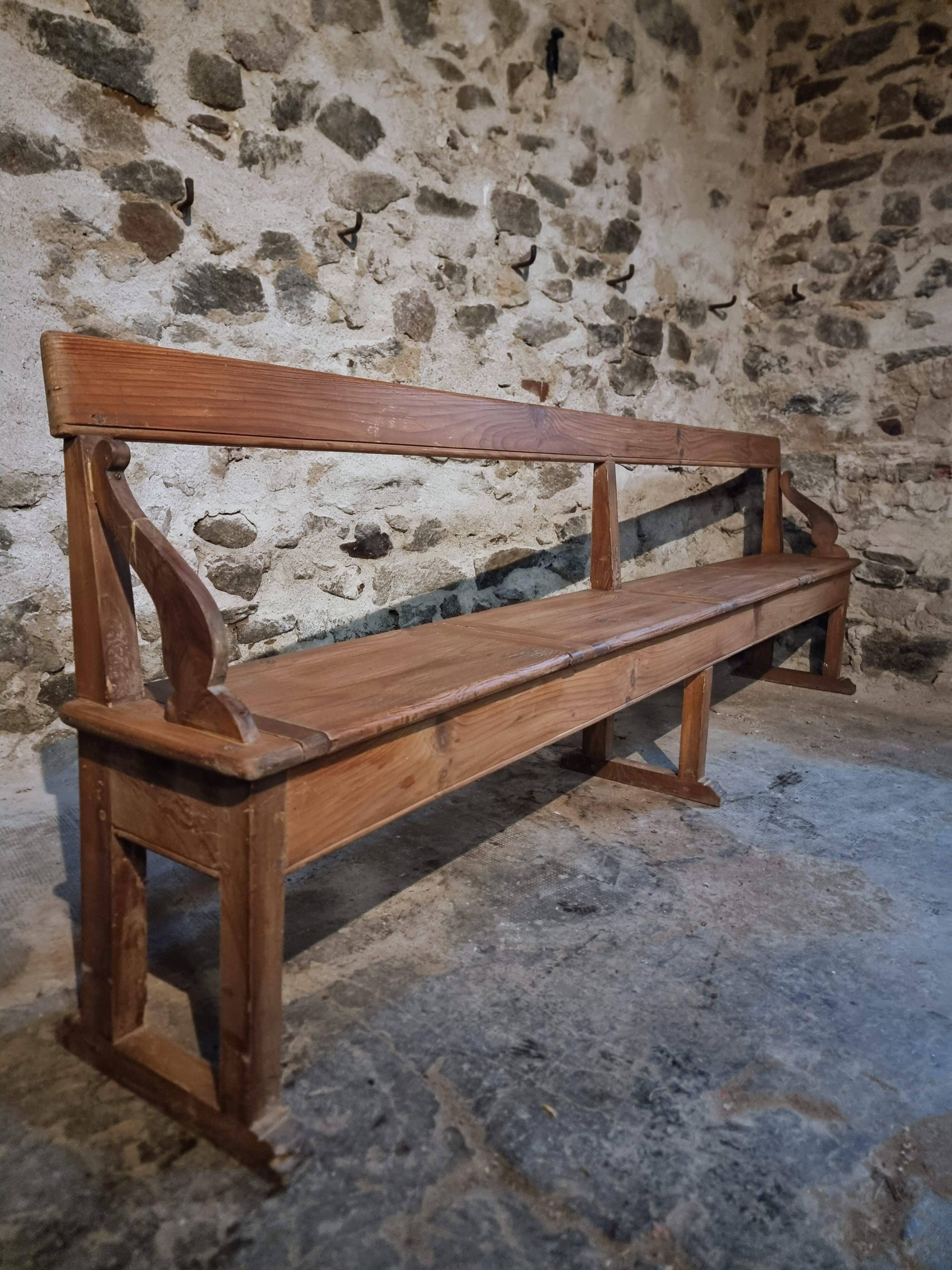 Banc de monastère antique XXL – Long banc de rangement en pin avec cadre en chêne, vers 1900–1920
