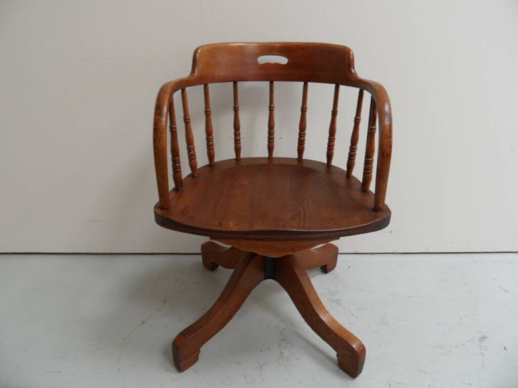 Fauteuil de bureau en chêne ancien