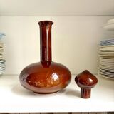 Carafe en céramique émaillée marron