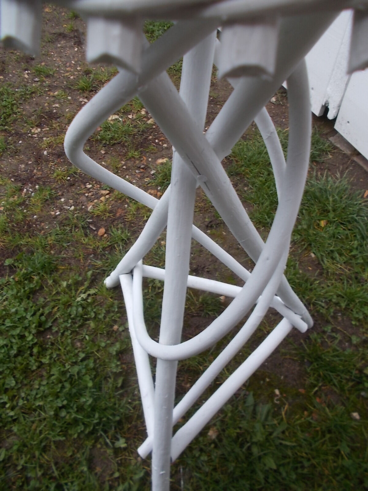 Willow cache pot