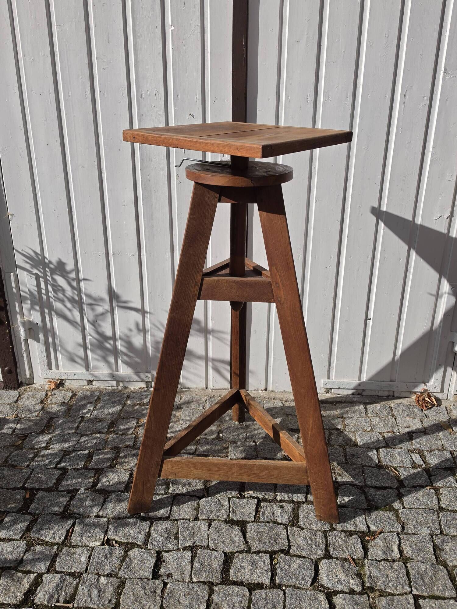 Old sculptor's pedestal
