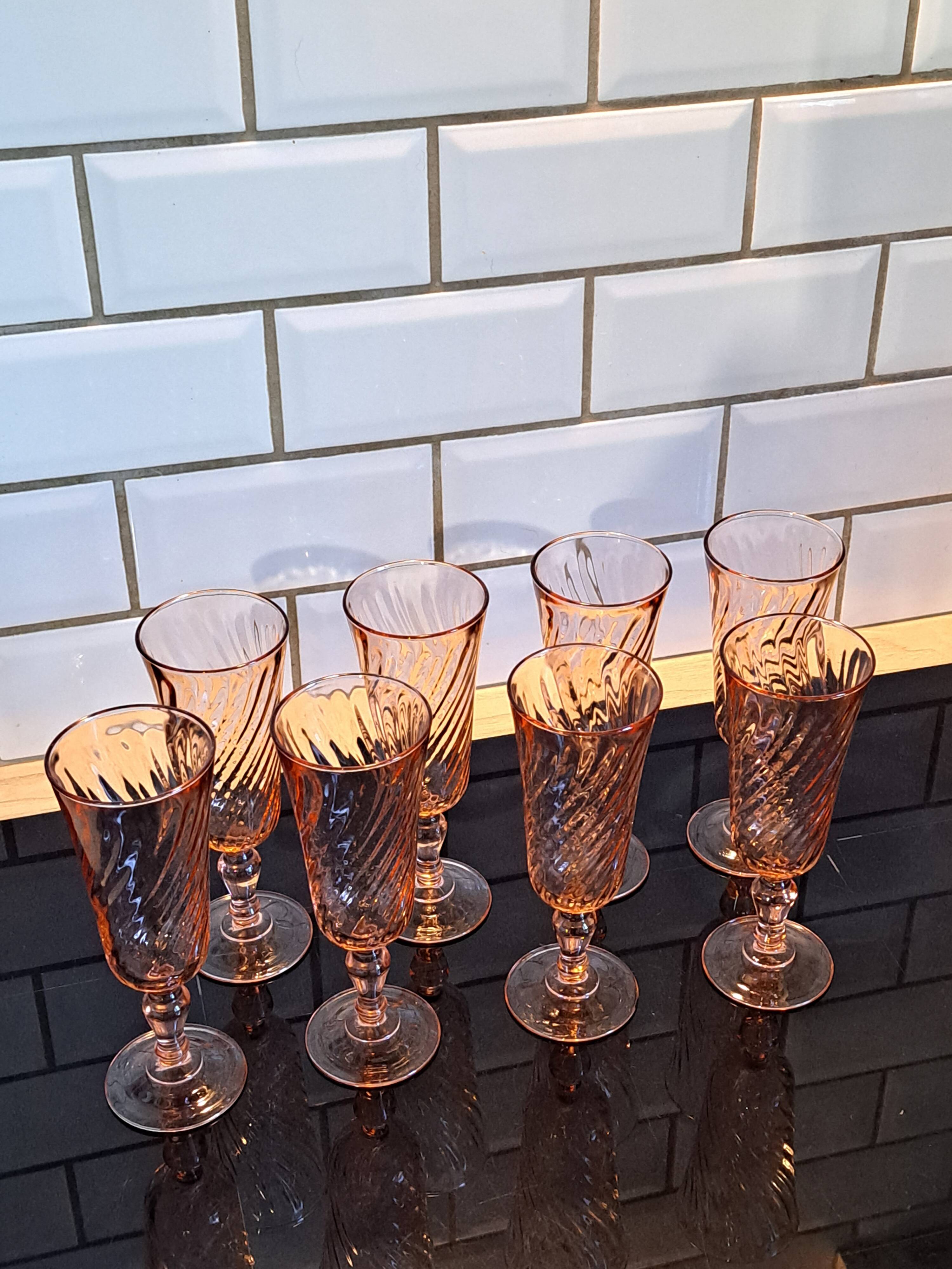 8 Rosaline champagne flutes