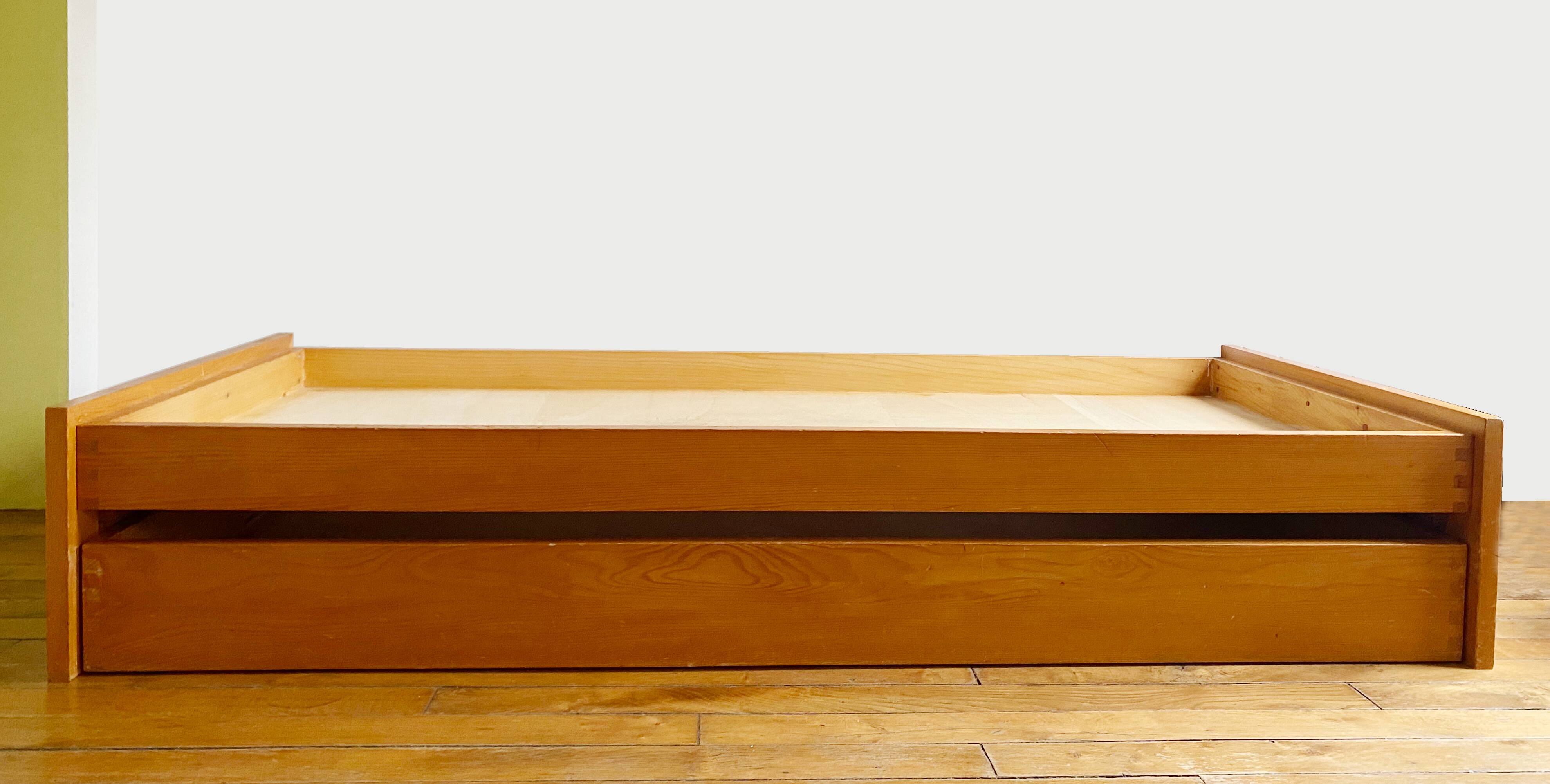 Trundle bed, Charlotte Perriand selection, Les Arcs 1600