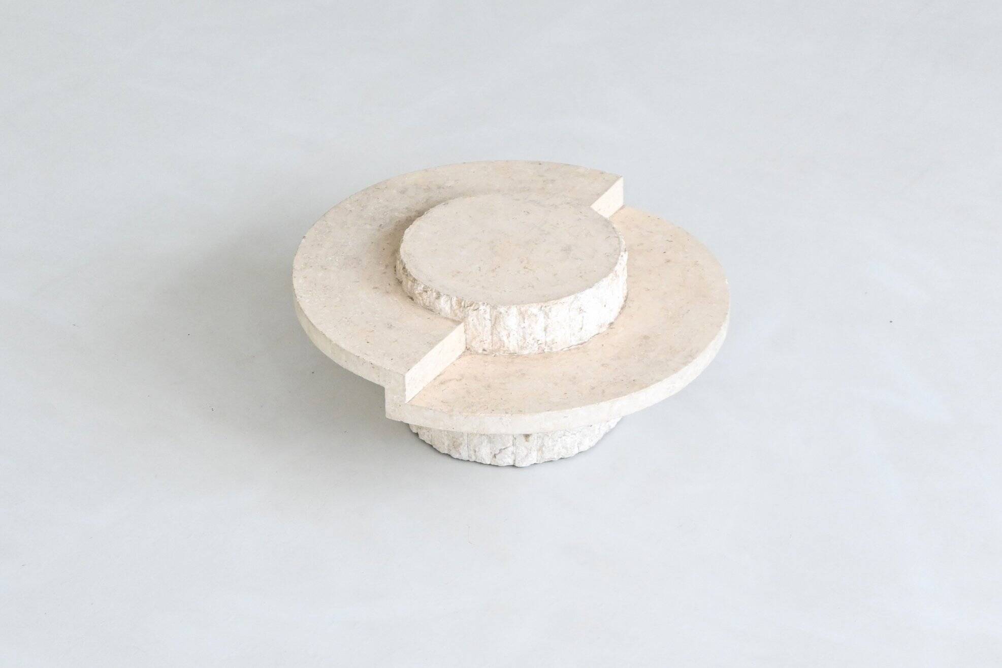 Table basse sculpturale en pierre de Mactan de Magnussen Ponte, Belgique 1970