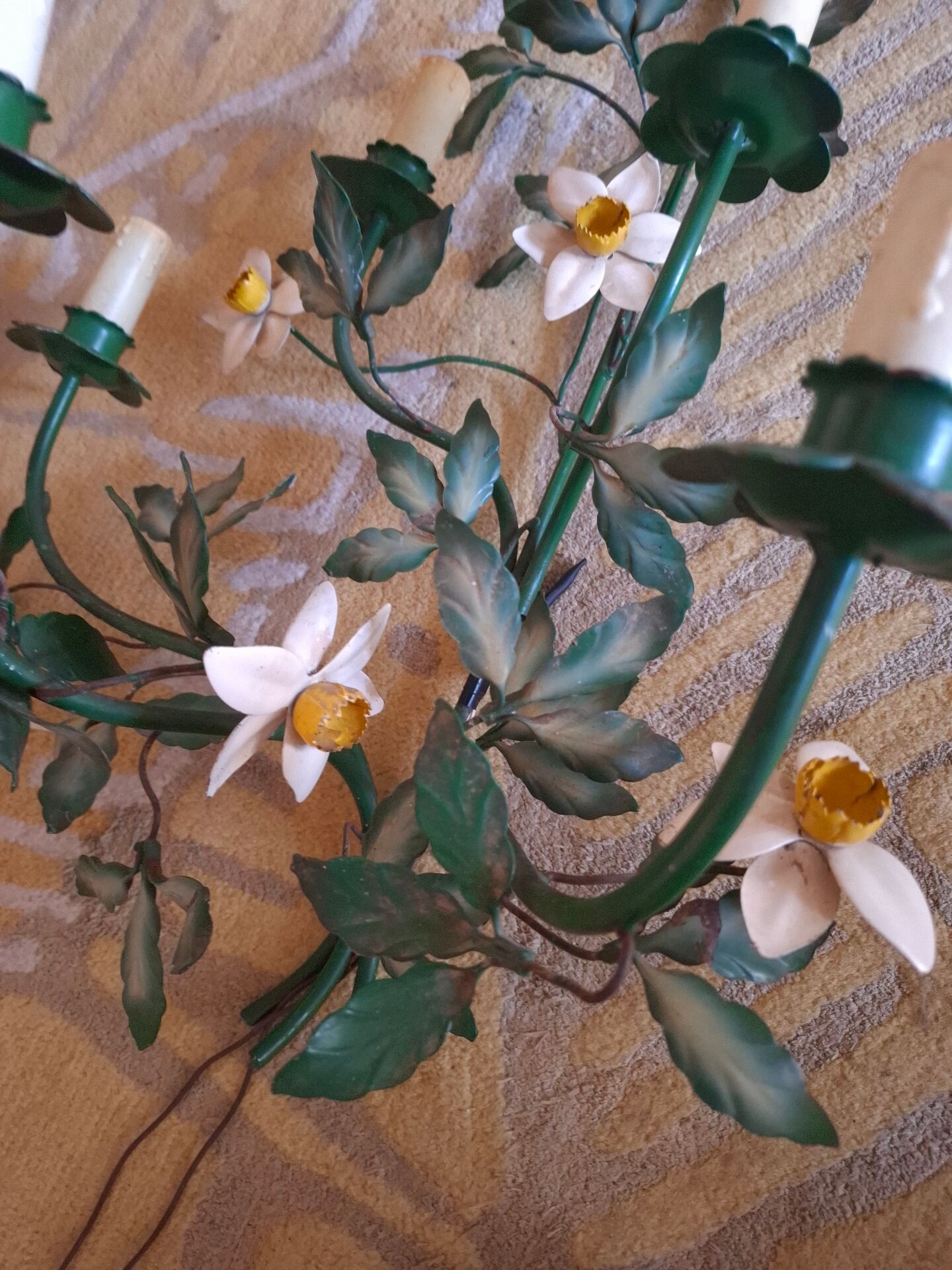 Applique decor de fleurs en métal