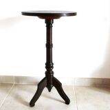 Salon table, plant stand table, plant support table.