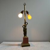 Lampe de table vintage Empire représentant une femme