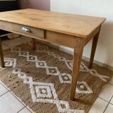 Farm table