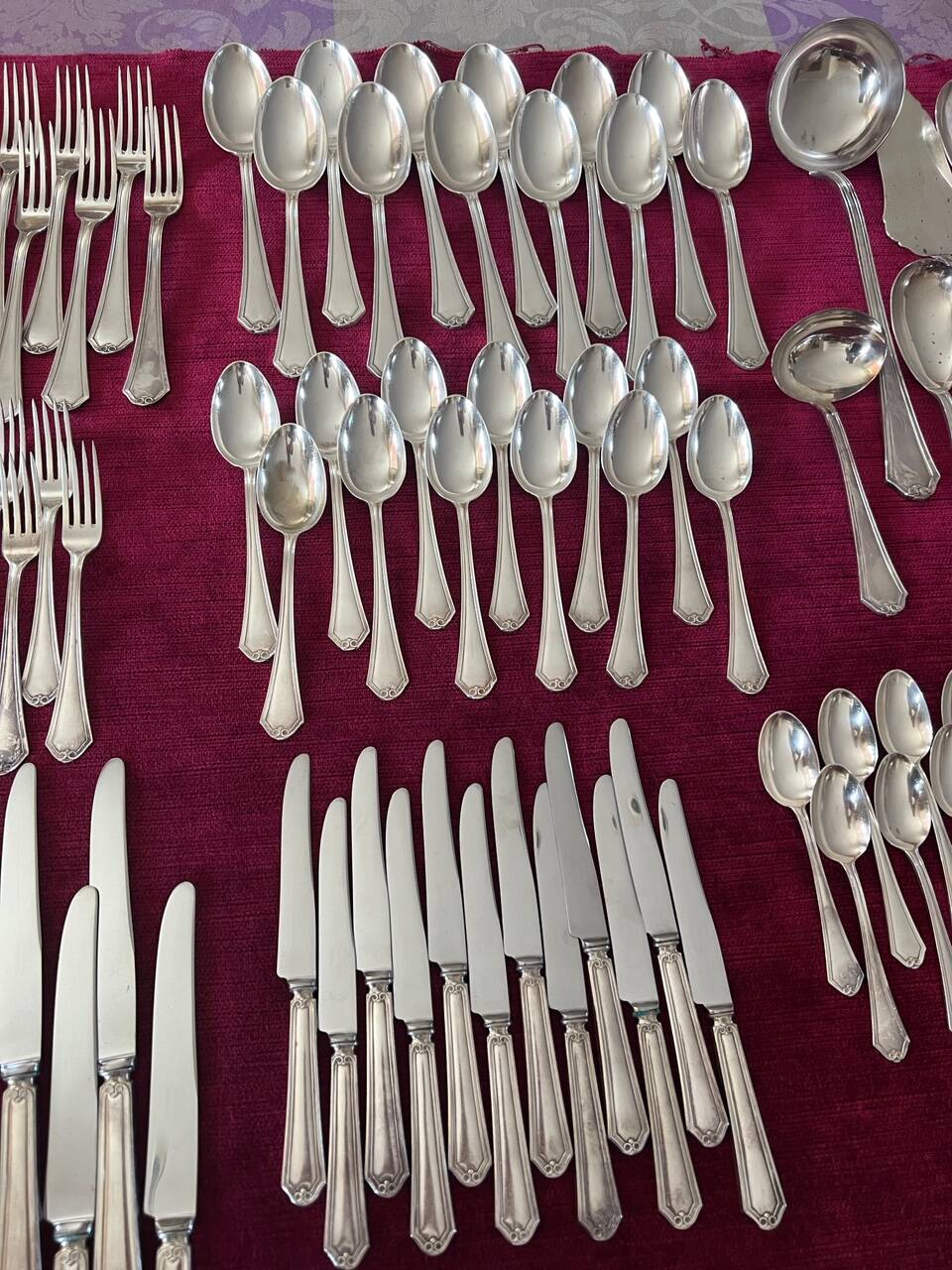 Wiskerman cutlery for 12 people - 127 pieces.