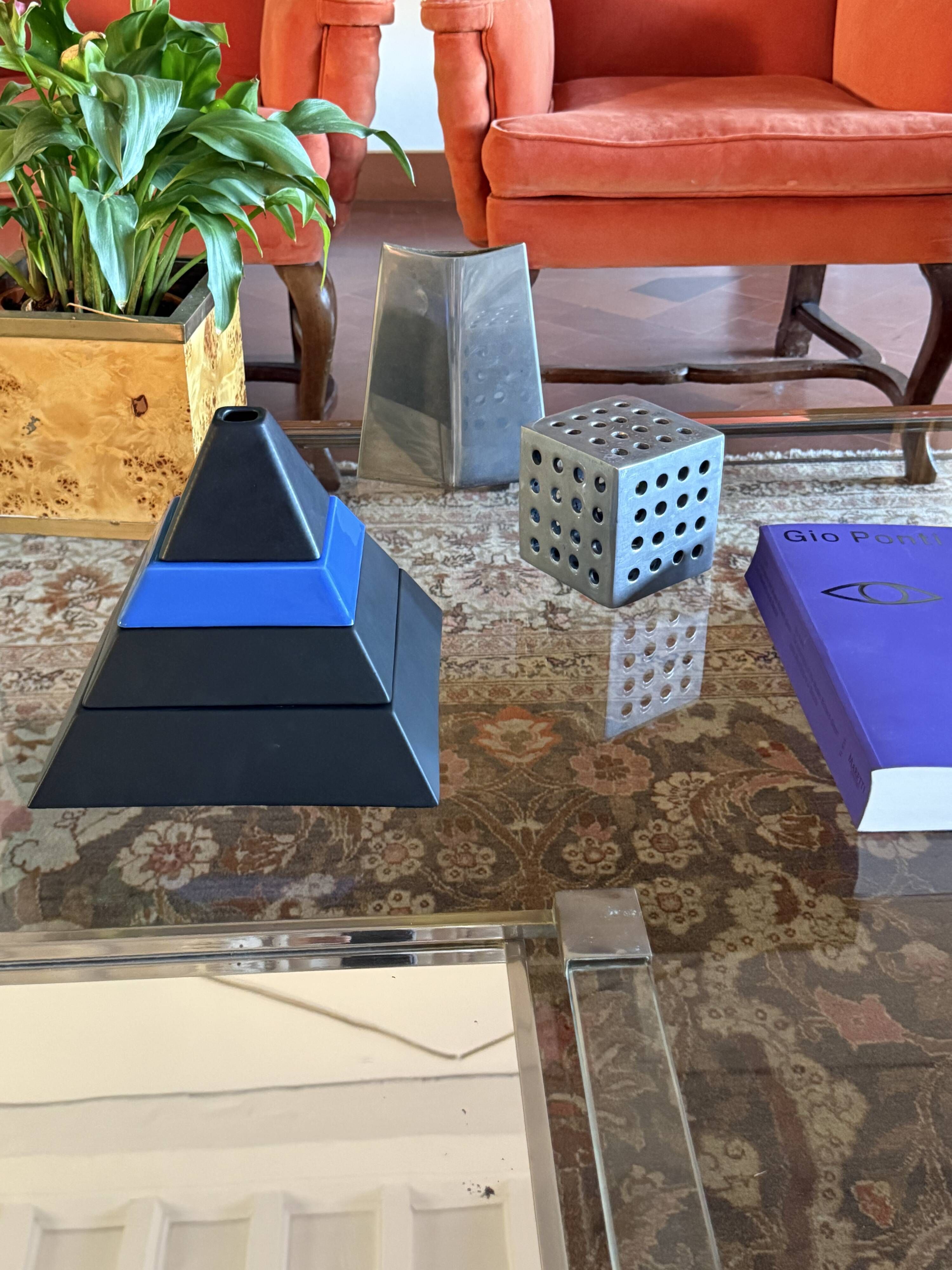Pyramid shaped stacked ceramic ashtrays / centerpiece Amalgames France 1980