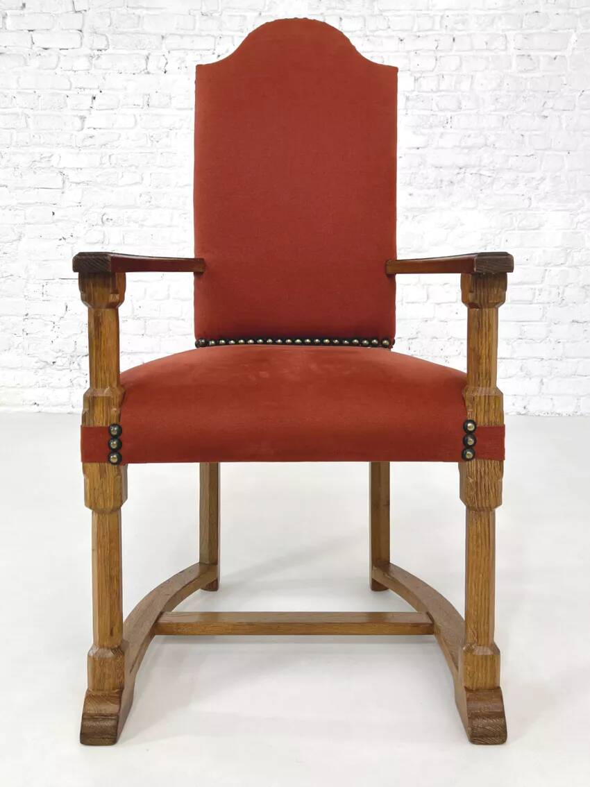 Set of 8 chairs in Louis XIII style made of oak and fabric.