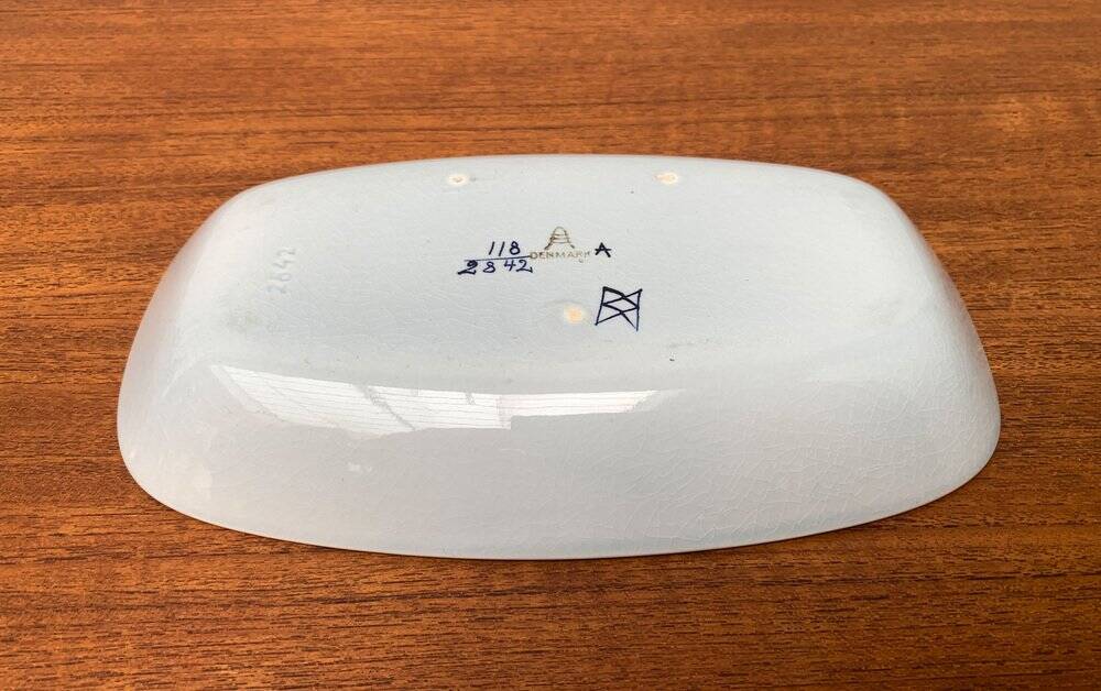 Danish porcelain bowl from the mid-century by Aluminia Royal Copenhagen, 1960s.