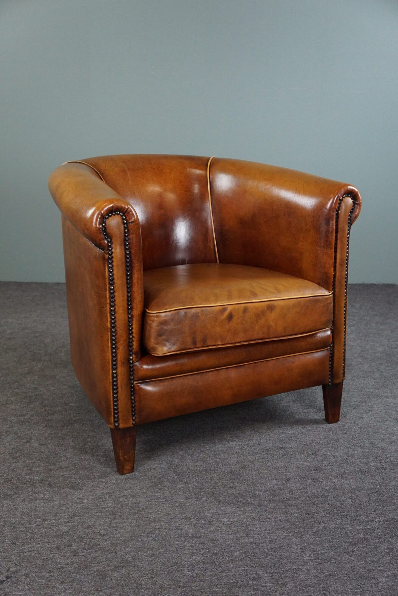 Beautiful sheep leather set of two club chairs and a 2 seater sofa