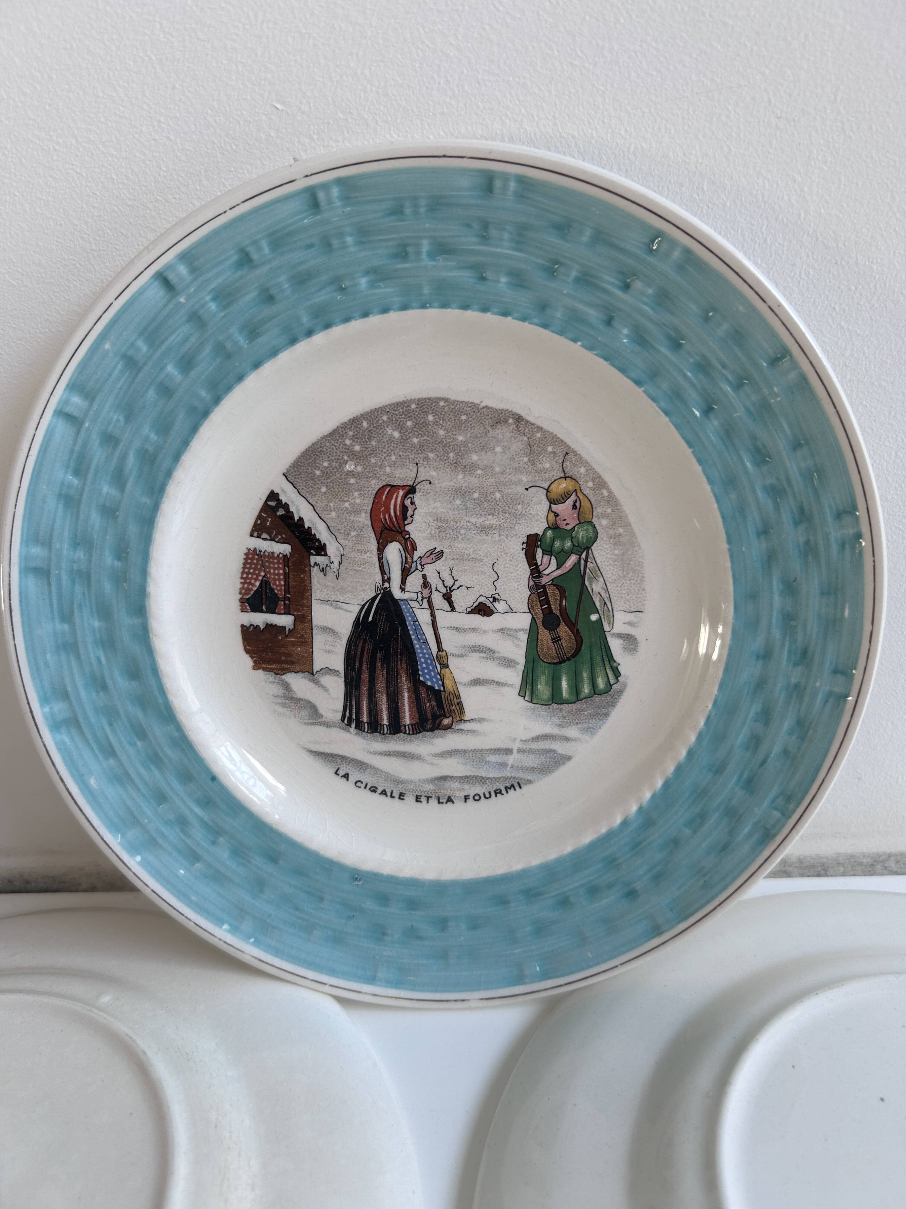 Set of 7 antique plates 18 cm – Fables de La Fontaine – turquoise decoration