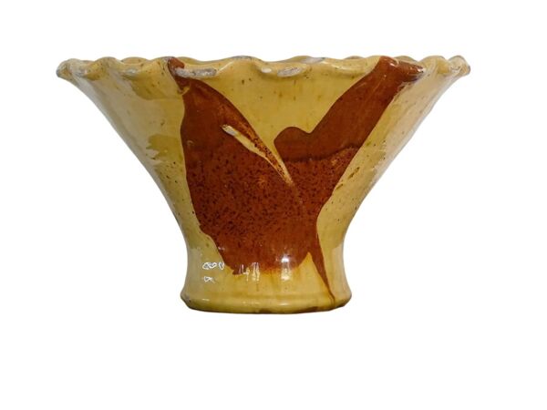 Bol ancien français en terre cuite à glaçure jaune